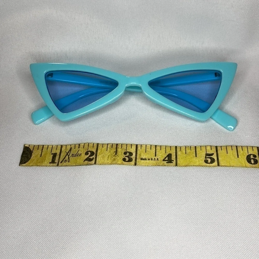 BLUE SUNGLASSES W/FREE CASE ✨✨✨ - Picture 2 of 7